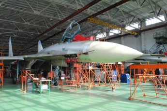 Луцький завод ремонтує двигуни до винищувачів Су-27 Індонезії