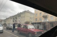 У центрі Луцька зіткнулись два авто