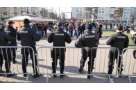 Під ЦВК збирають проплачений мітинг
