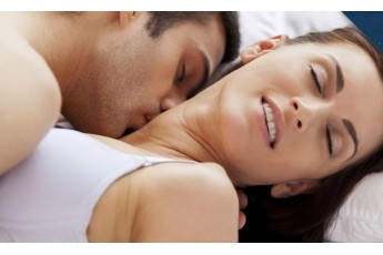 Названо п'ять вагомих причин займатися сексом вранці