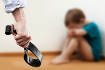 Чи можна карати дітей синцями