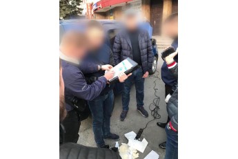 Головні новини Волині 3 квітня: У Луцьку на хабарі затримали начальника Держгеокадастру Волині; Помер онкохворий волинянин, якому збирали кошти на лікування