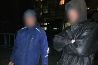 У Луцьку п’яні чоловіки побили перехожого