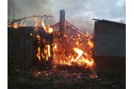 На Волині горить будівля колишнього колгоспу (Фото)