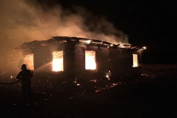 Вночі на Волині згоріло два житлових будинки