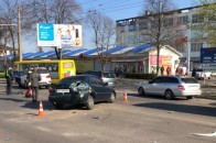 У Луцьку зіткнулись три автомобілі