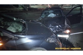 Біля Луцька трапилася аварія з трьох легковиків (фото)