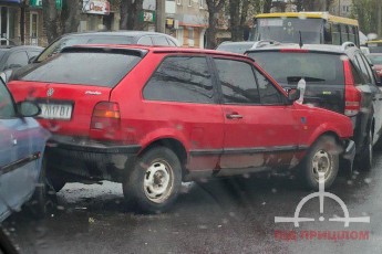 На проспекті у Луцьку зіткнулись три авто (Фото)