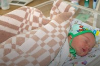 Знайдене у день виборів немовля назвали на честь двох кандидатів