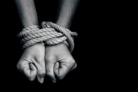 Через довірливість: понад 60% українських підлітків можуть опинитись в руках торговців людьми