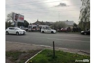 У Луцьку зіткнулись дві автівки, потерпілих забрала 