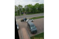 Неподалік Луцька автомобіль злетів у кювет та перекинувся (фото)