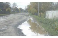 На Волині діти змушені йти 3 кілометри по багнюці, аби потрапити до школи