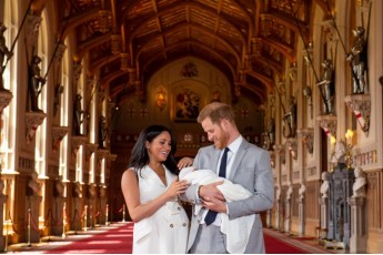 Меган Маркл та Принц Гаррі вперше показали новонародженого сина (фото, відео)