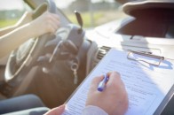 Українці по-новому здаватимуть на водійські права