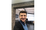 Володимир Зеленський привітав українців зі святом вишиванки