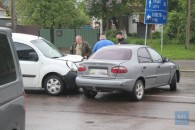 ДТП на Волині: зіткнулись два легковики, автівка стала поперек дороги (фото)