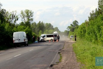 На Волині мікроавтобус збив мотоцикліста, водій загинув