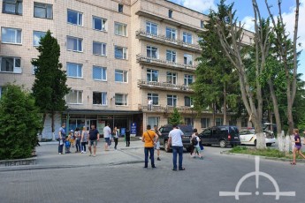10 будинків, 11 медзакладів та 9 ТРЦ: у Луцьку масово евакуйовують людей (фото)