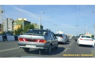 У Луцьку зіштовхнулись два легковики: утворився затор (фото)