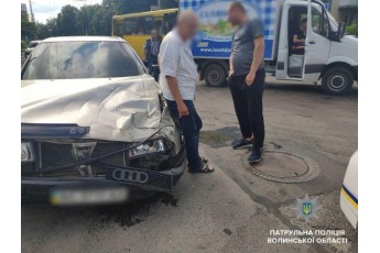 У Луцьку дуже п'яний водій спричинив серйозну аварію (фото)