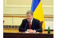 Порошенко зі своєю свитою їде на Волинь