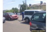 У Луцьку на мосту зіткнулись два автомобілі: утворився затор (фото)