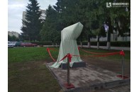У Луцьку встановили скульптуру студенту (фото)