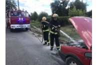 У Луцьку серед вулиці горів легковик (фото)