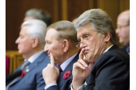В екс-президента України хочуть арештувати все майно