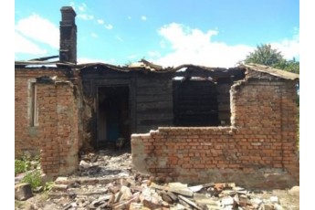 На Волині пожежа повністю знищила житловий будинок та все майно: родина просить про допомогу (фото)