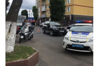 У Луцьку джип збив мотоцикліста, утворився затор (фото)