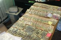 У волинських податківців вилучають валюту, печатки та номерні знаки (фото)