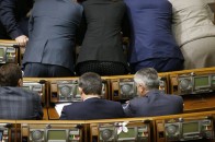 Депутати на продаж: журналісти з’ясували, хто, як і за скільки купує народних обранців (відео)
