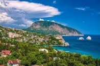 Соратник Порошенка – кандидат у депутати активно торгує у Криму