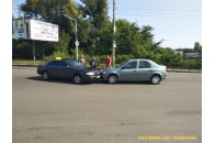 У Луцьку легковик протаранив авто служби таксі (фото)