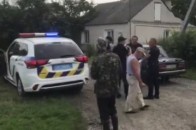 Погоня з сиренами та бійка з патрульними: біля Луцька декілька екіпажів поліції затримували п'яного водія (відео)