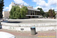 Вигляд фонтану, підземний перехід: як реконструюють Театральний майдан