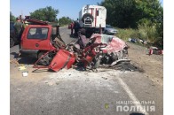 Машину розірвало на шматки: моторошні кадри аварії на трасі, у якій постраждало 6 людей