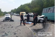 У смертельному зіткненні на трасі зійшлися 2 легковики (фото)