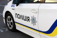 Чоловік побив співробітницю поліції, яка приїхала на виклик