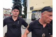 У Луцьку від патрульних постраждали айдарівці: в одного – перелом ключиці та рука в гіпсі