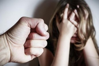 На Волині п'яний батько зґвалтував власну доньку