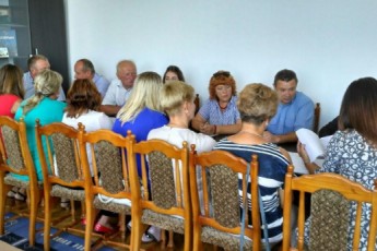 Скандал у школі на Ківерцівщині: обирають нового директора навчального закладу (фото)