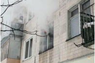 У Луцьку патрульні врятували дитину з задимленої квартири