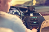 Відомого автовиробника звинуватили в стеженні за водіями