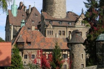 Українець трагічно загинув у замку в Польщі