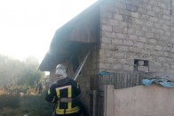На Волині загорілася господарська споруда