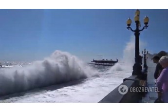 Окупований Крим накрив нещадний шторм, є загиблі (відео)