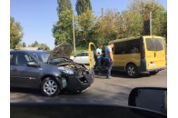 У Луцьку легковик зіштовхнувся із мінівеном (фото)
